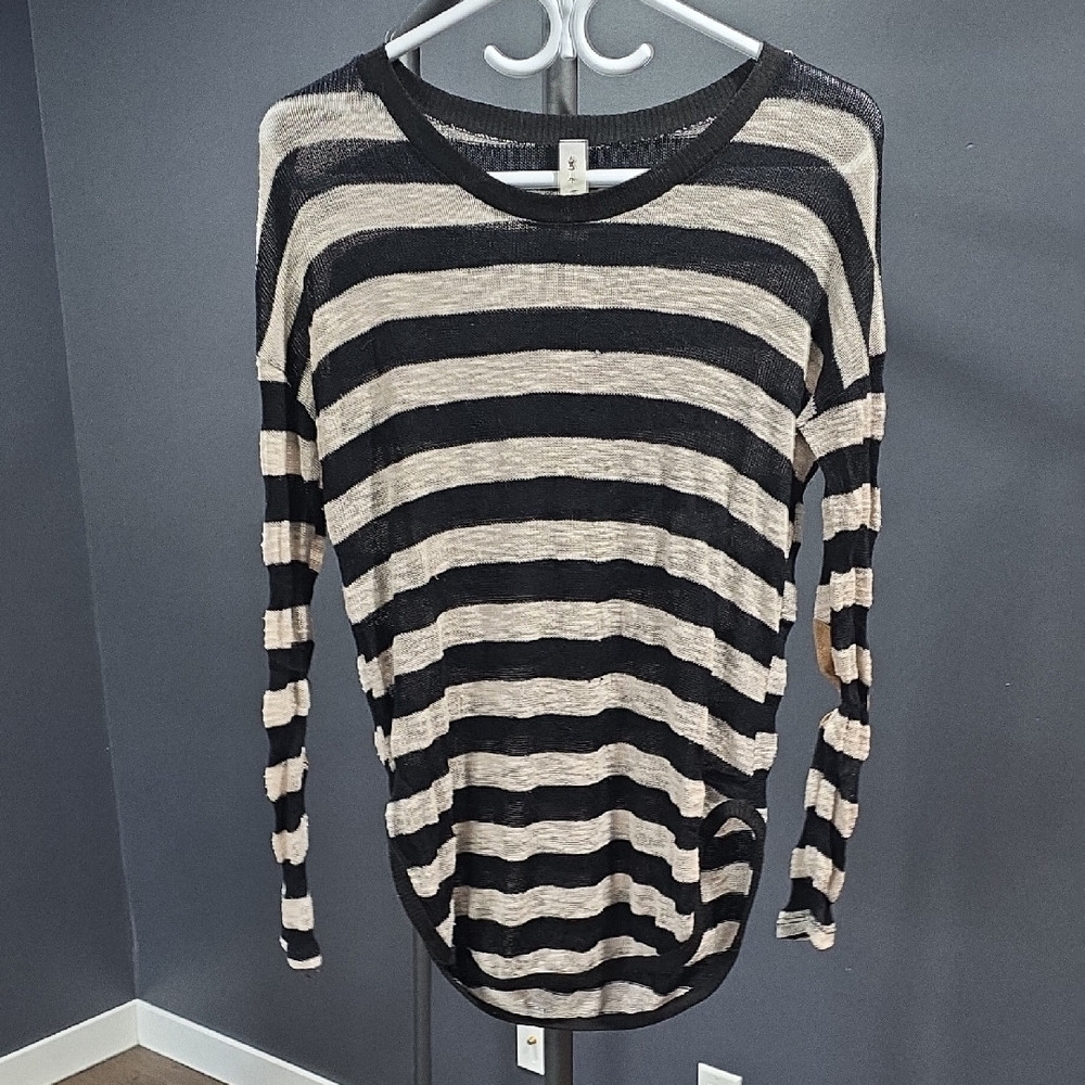 Vanilla Bay Cream and Black Long Sleeve Relaxed Tee